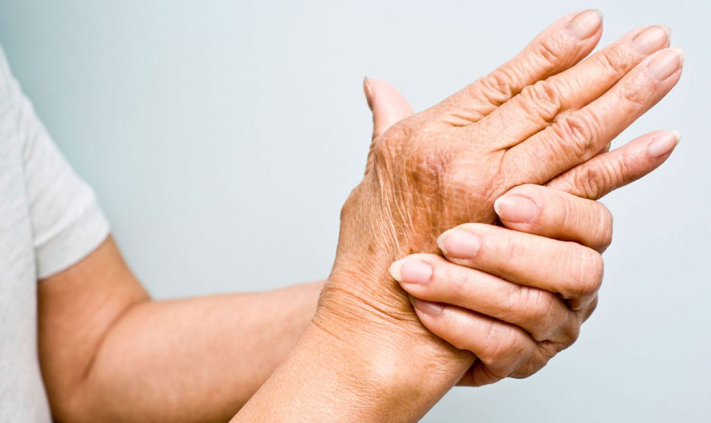 Tremedeira no Corpo, Olho e Mãos. O Que é?